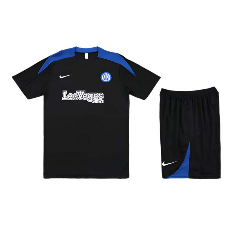 Maillot et short Inter Milan 24/25 - Avant-match