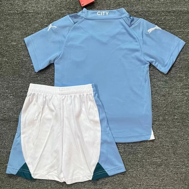 Kit Infantil Manchester City I 23/24 - Azul e Branco